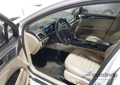 2014 Ford Fusion Energi Se Luxury z USA, uszkodzony, nr VIN 3FA6P0PU9ER155383